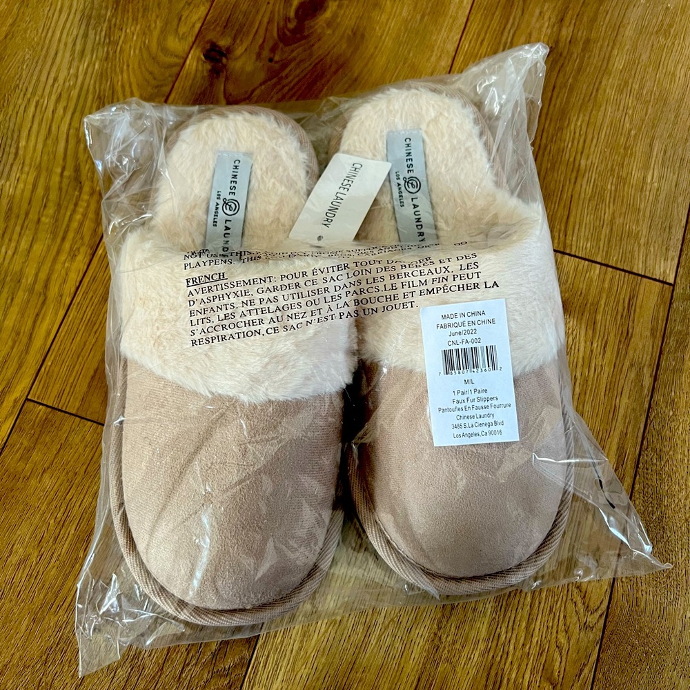 Chinese Laundry Faux Fur Slippers